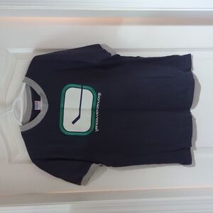 Vancouver Canucks vintage tee